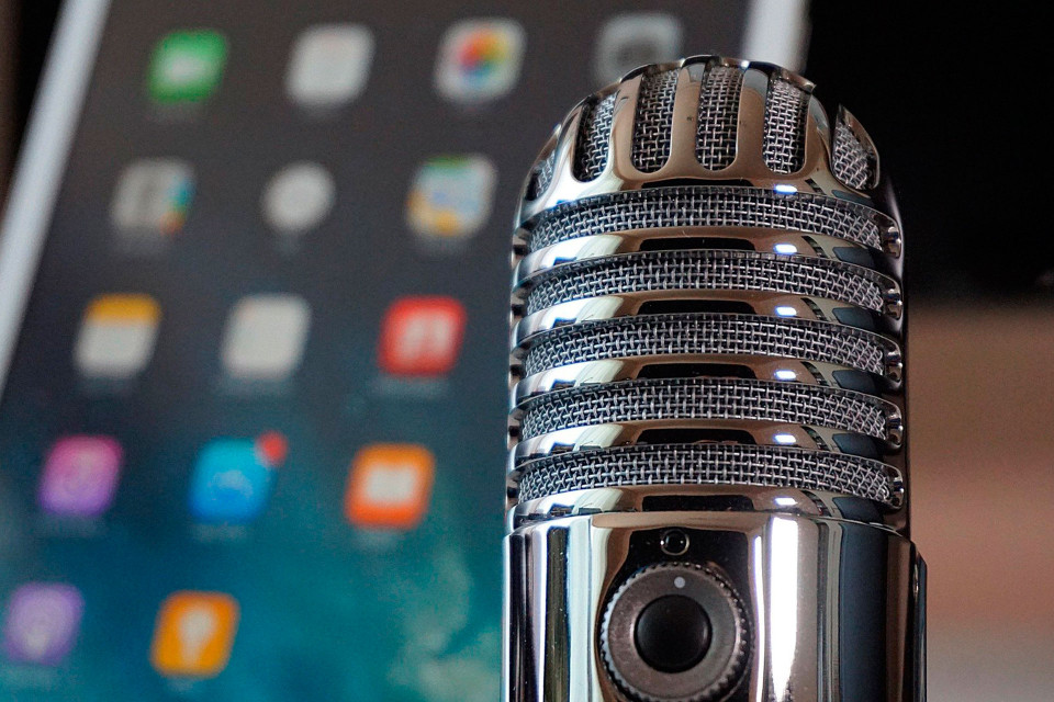 Podcasts lassen sich nach Keywords durchforsten und in Text transkribieren