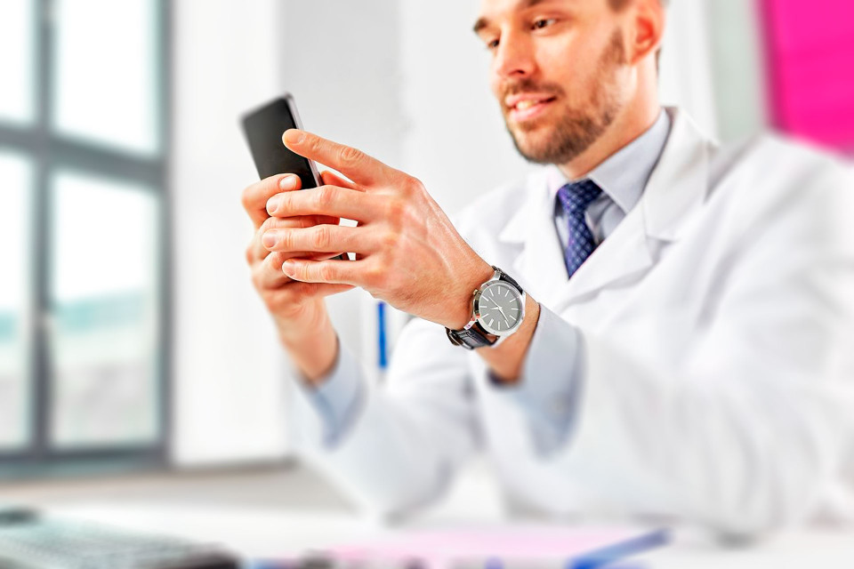 Telekom stellt neuen Arzt-Patienten-Messenger vor